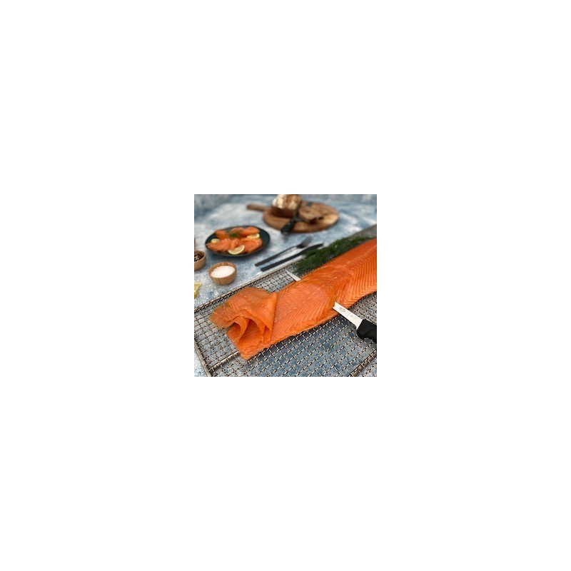 DEMI FILET SAUMON FUMÉ TRANCHÉ*