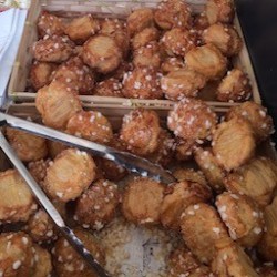 12 CHOUQUETTES